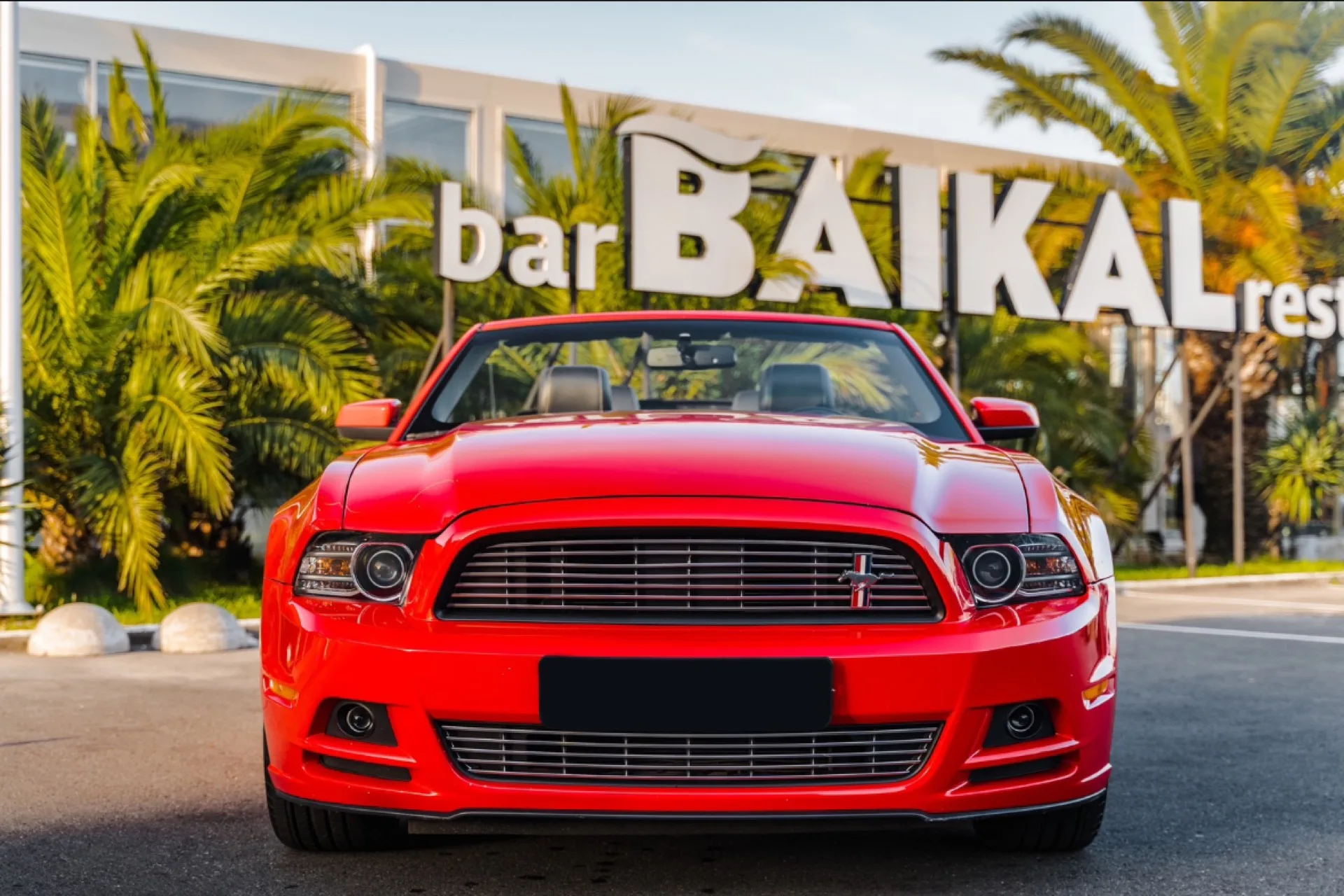 Ford Mustang красный 417