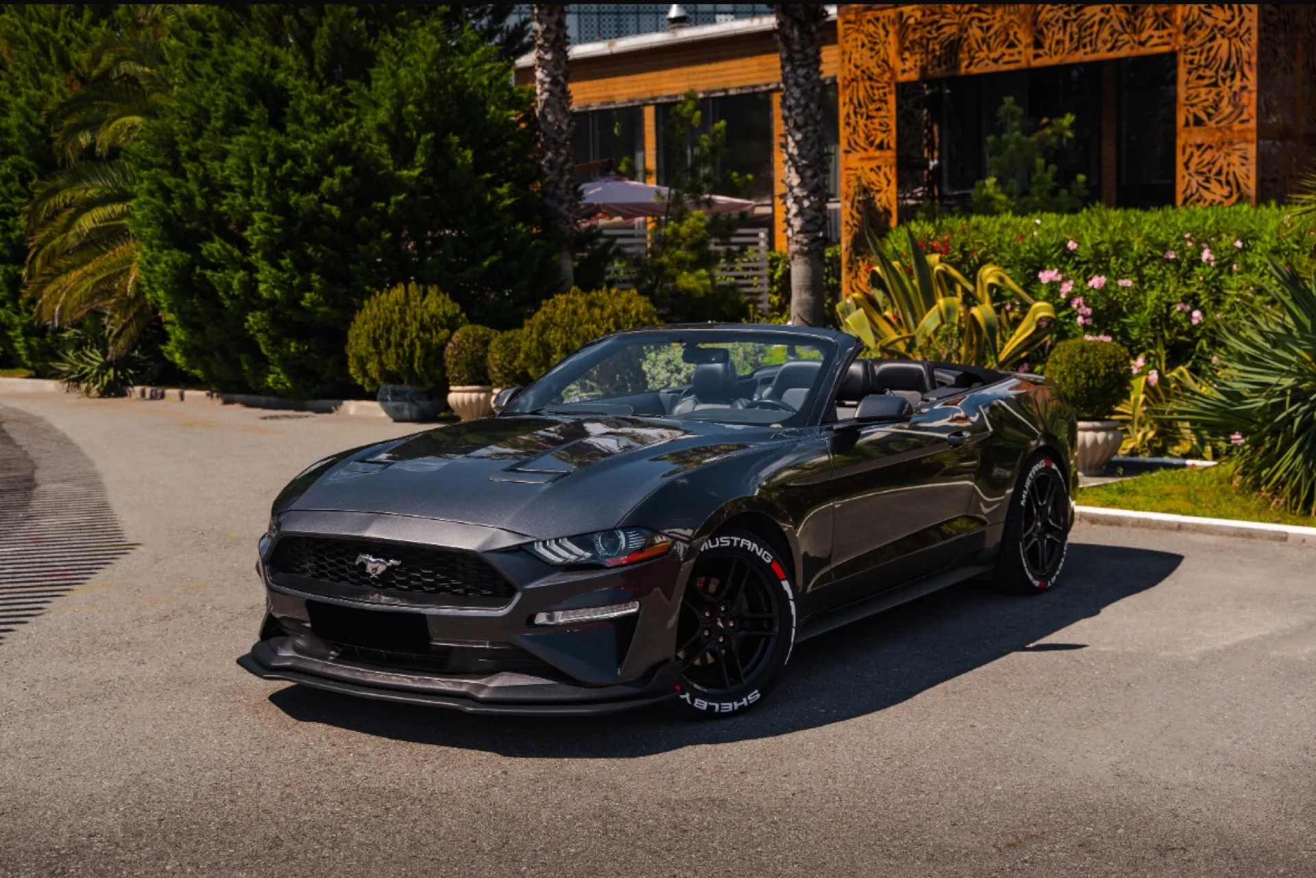 Ford Mustang серый 415