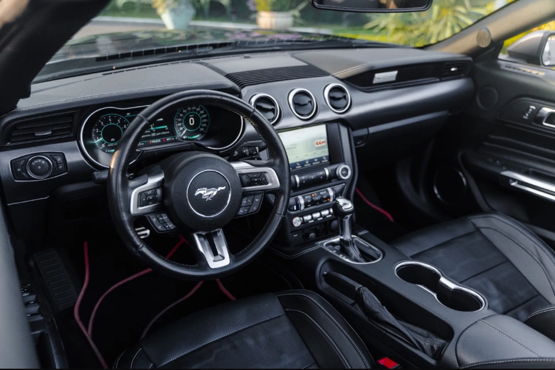 Ford Mustang серый 415