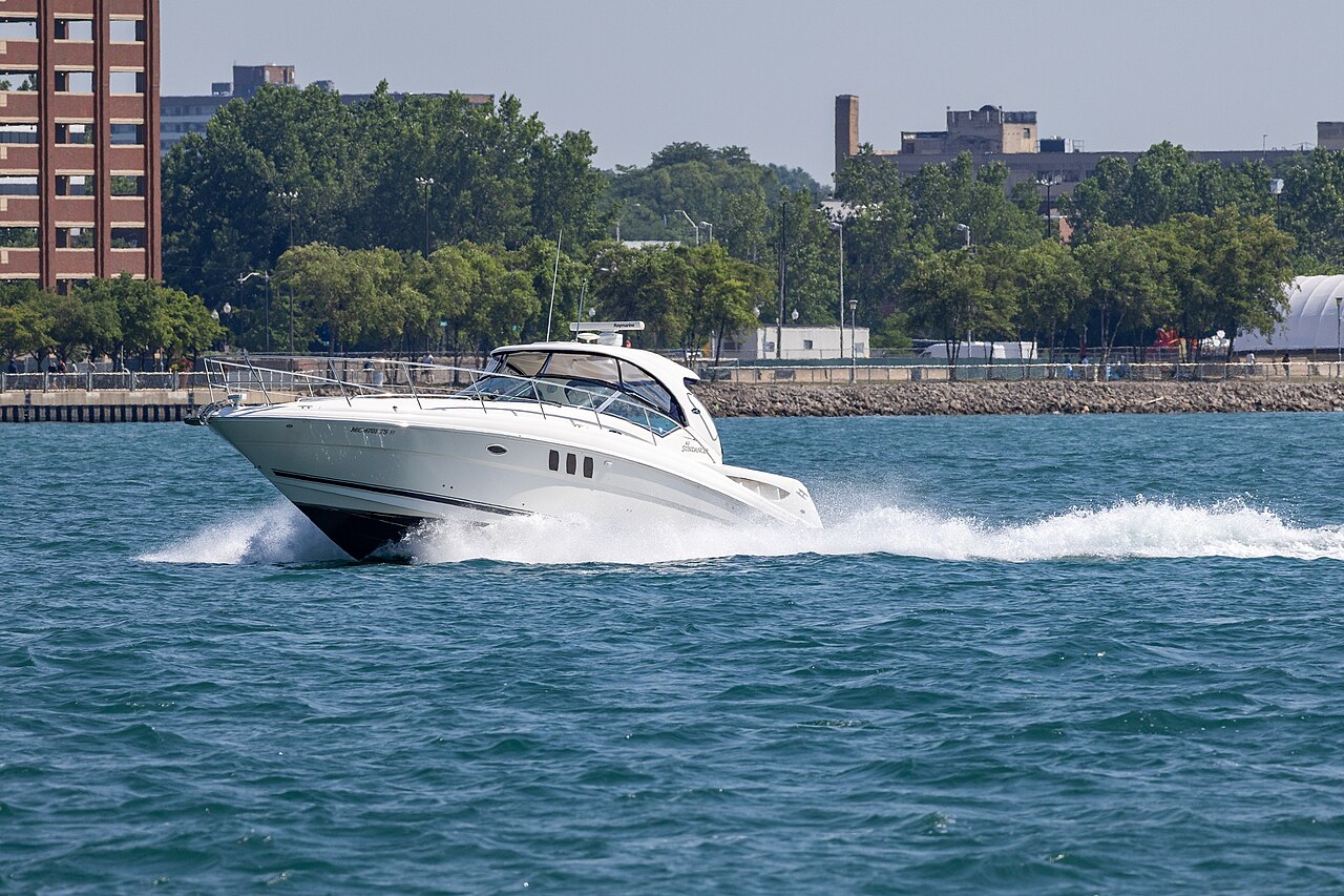 Maxum 2700 SCR